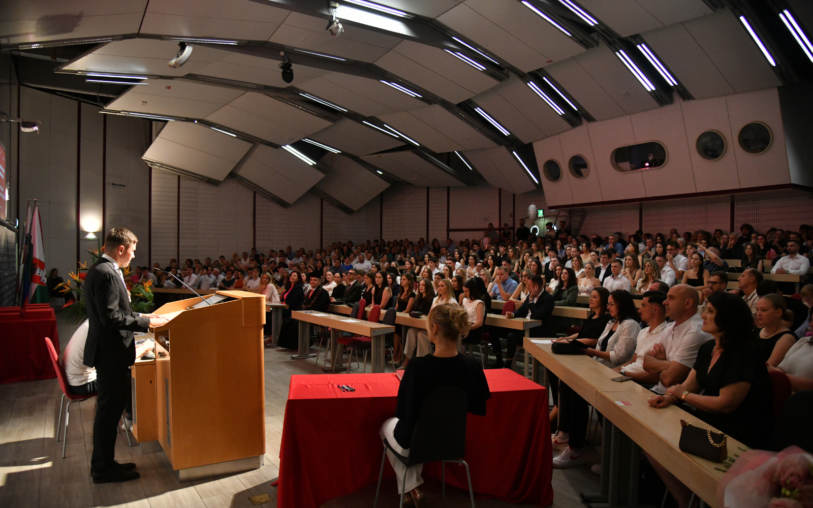 Dr. Aleš Zebec as the keynote speaker at the award ceremony of the Faculty of Economics of the University of Ljubljana